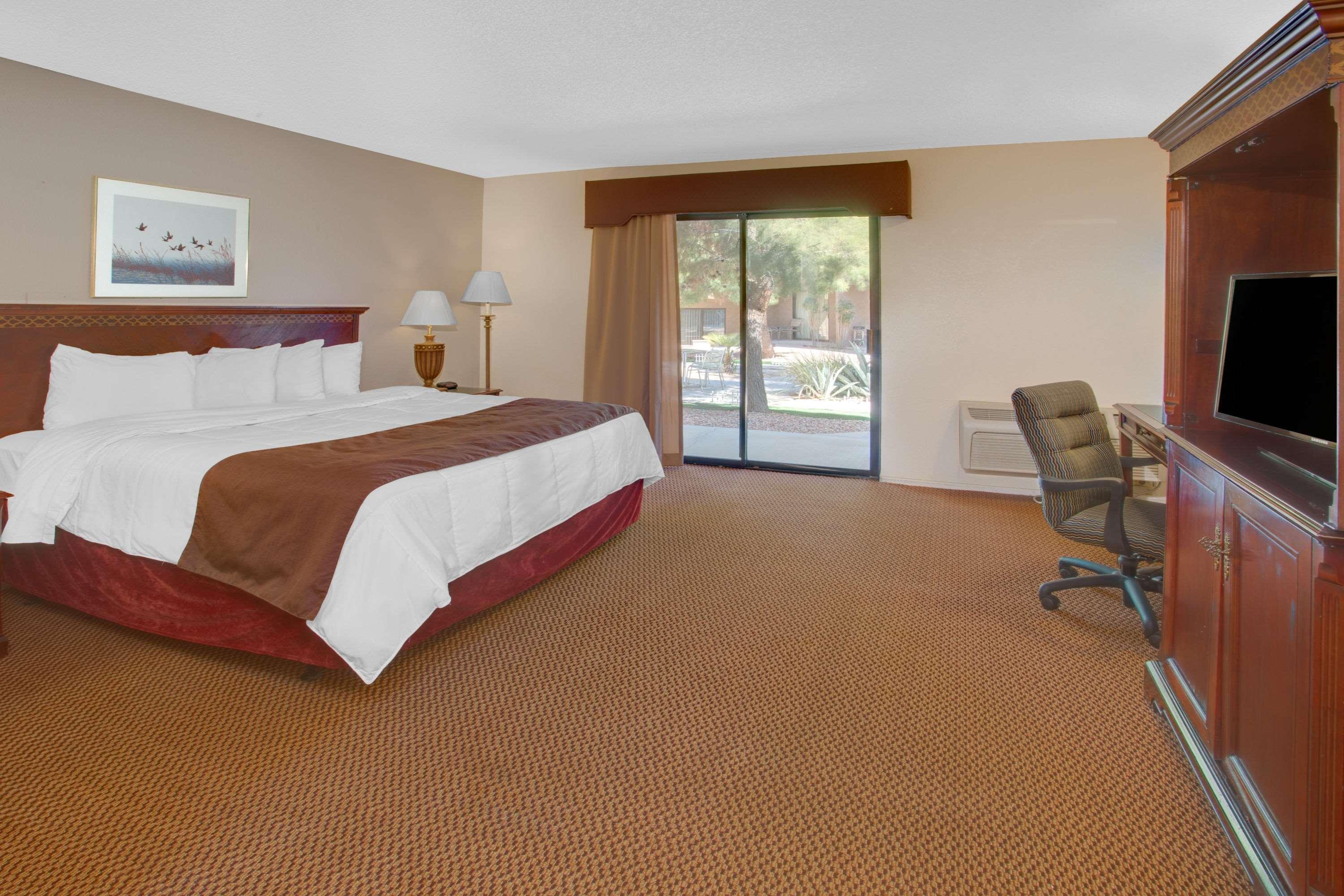 Travelodge Inn & Suites By Wyndham Yucca Valley/Joshua Tree Extérieur photo