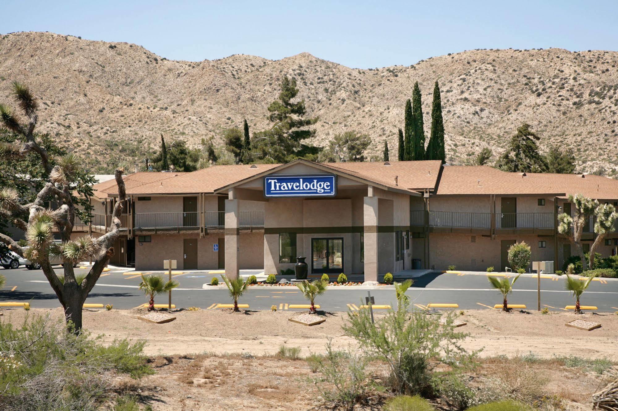 Travelodge Inn & Suites By Wyndham Yucca Valley/Joshua Tree Extérieur photo